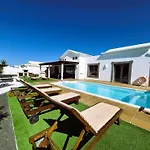 Casa Lighthouse بيت للعطل *